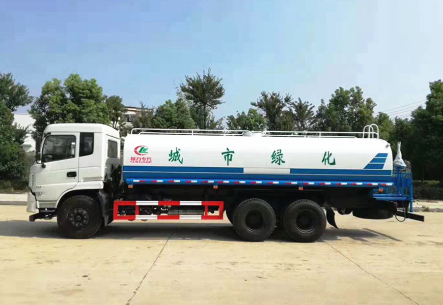 東風(fēng)后雙橋18方灑水車(chē)