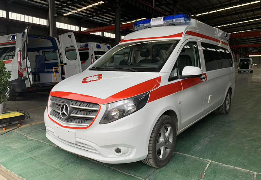 國六奔馳威霆救護(hù)車