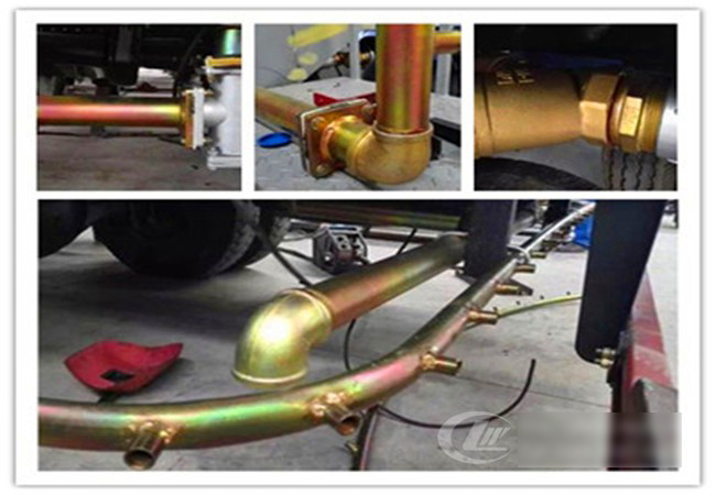 解放20噸灑水車(chē)成功交付客戶(hù)