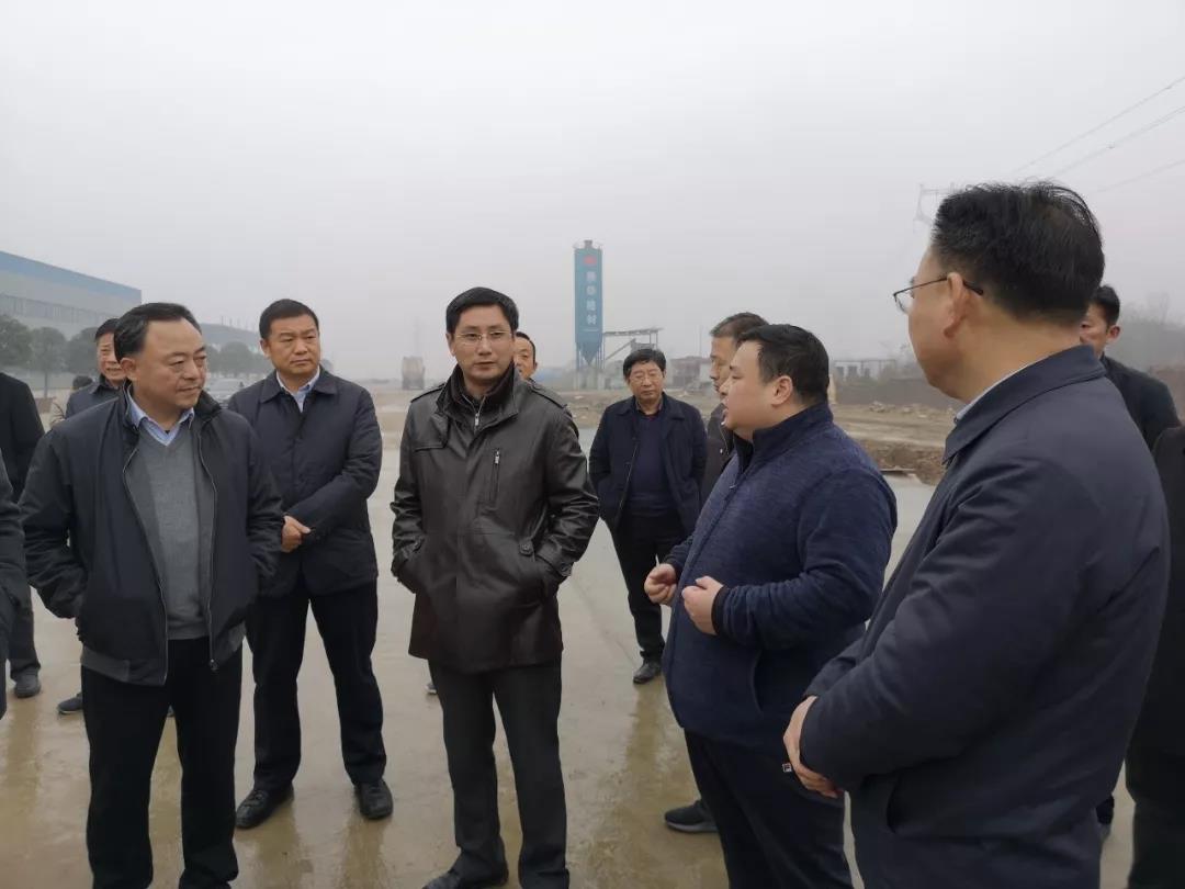 隨州市委、市人大代表團(tuán)蒞臨程力集團(tuán)商用車產(chǎn)業(yè)園視察